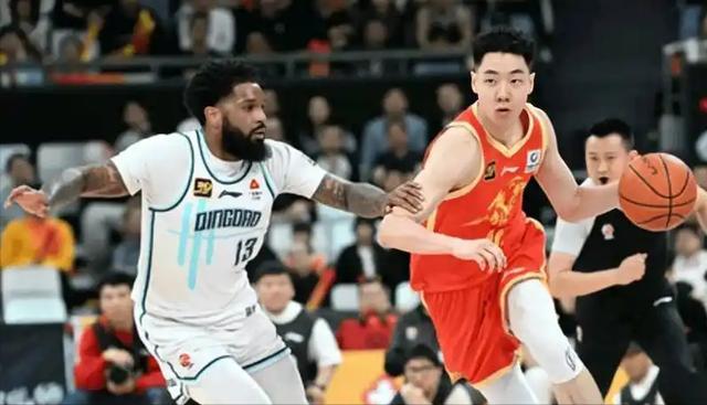 贺希宁封神之战!浙江空场背后:没球星的团队篮球走不动?